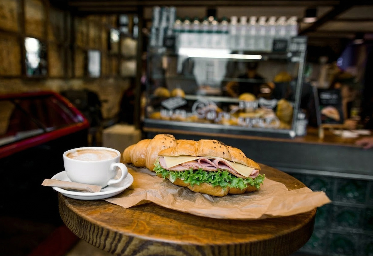 Imagem representativa do serviço e momentos de consumo em Cafés e Pastelarias do canal horeca - Meigal Alimentação